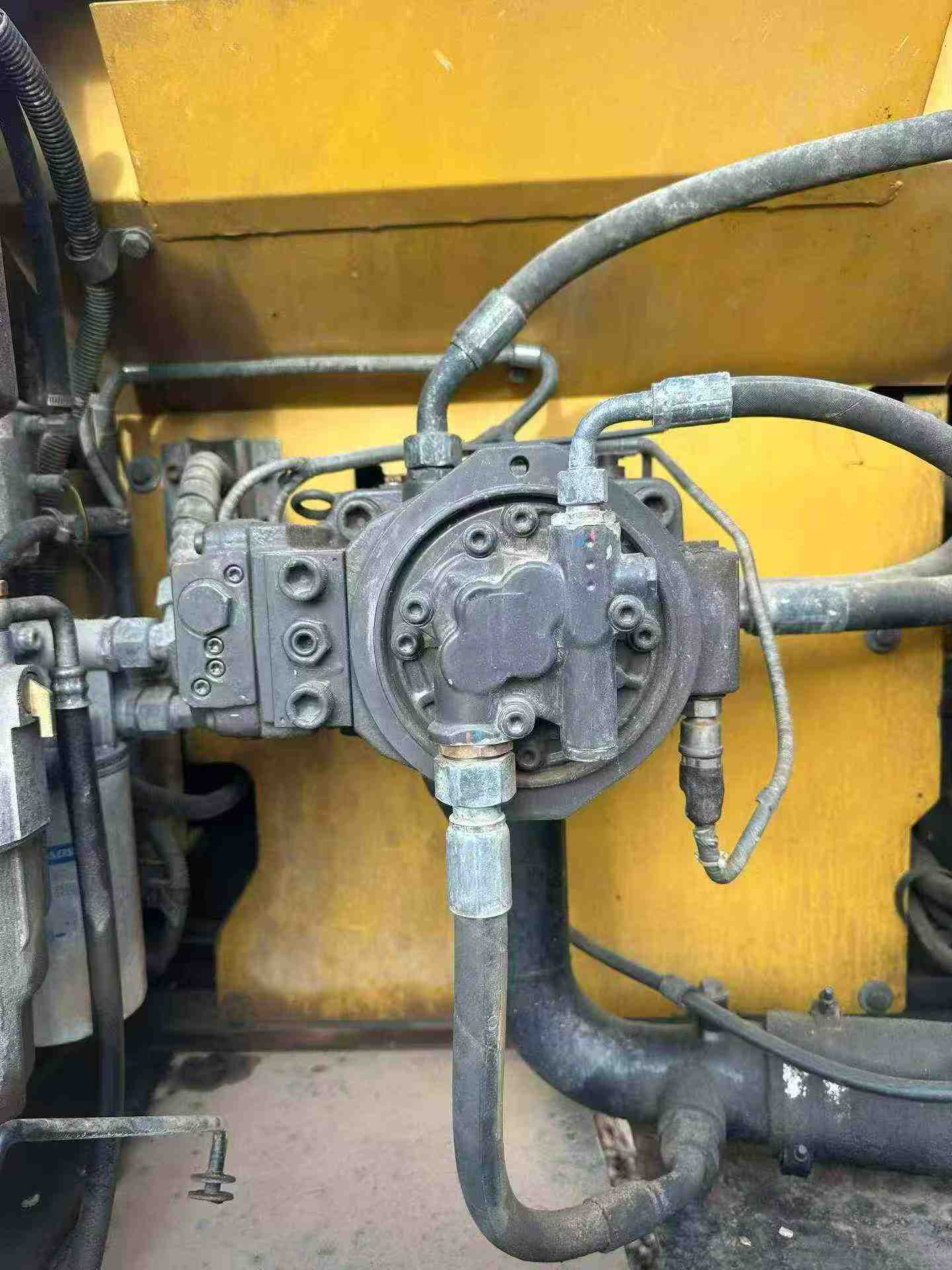 Buy Sany SY225C Used Excavator / 4