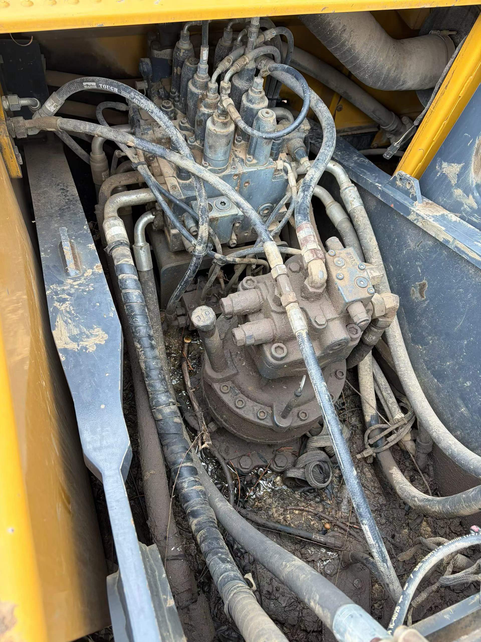 Buy JohnDeere E210 Used Excavator / 7 Buy JohnDeere E210 Used Excavator / 7