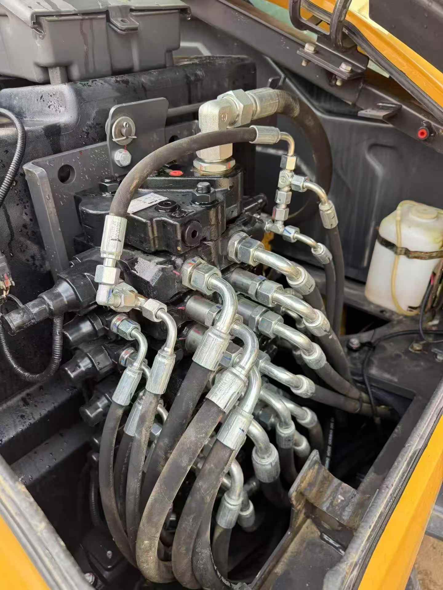 Купить Подержанный Экскаватор XCMG XE60 / 7