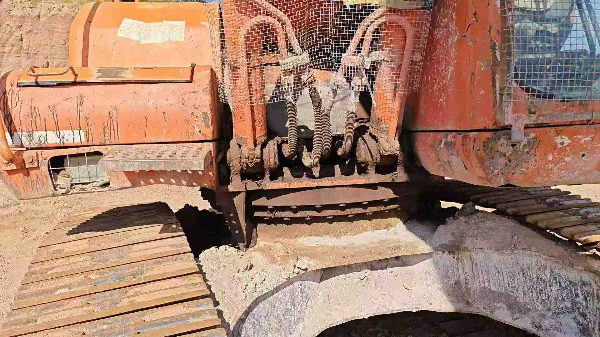 Buy Doosan DH215-7 Used Excavator / 2