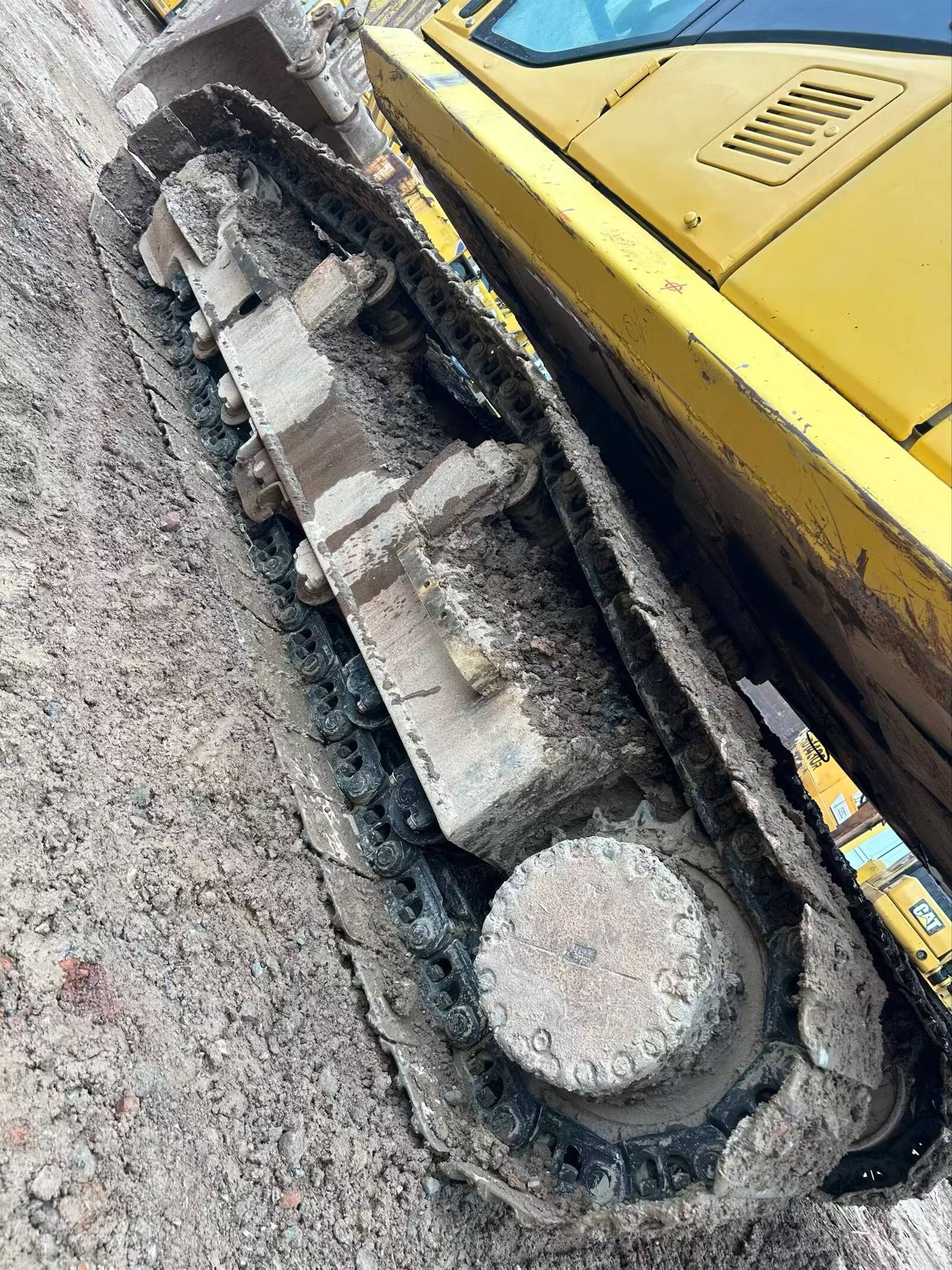 Buy Komatsu PC200-7 Used Excavator / 5