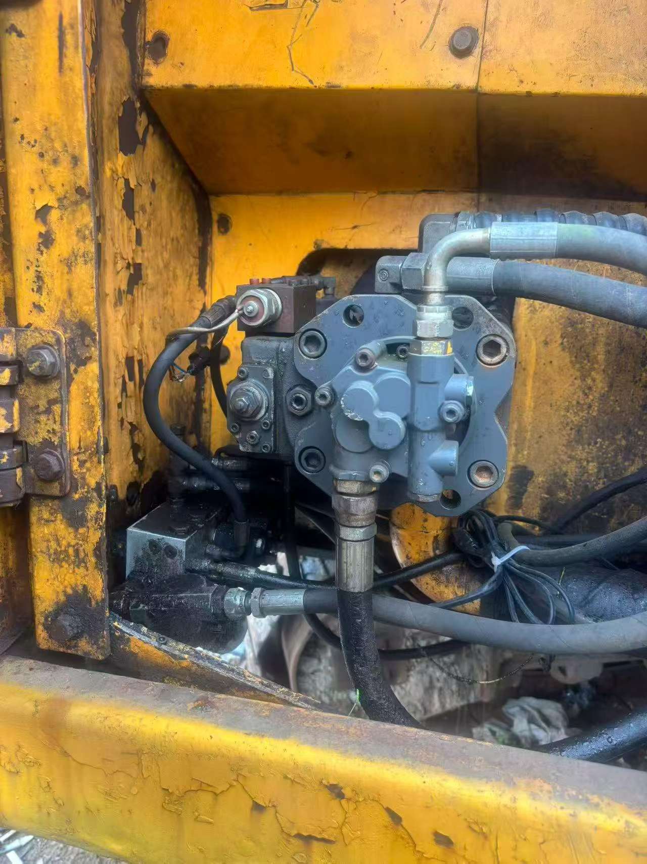 Buy Hyundai R150-7 Used Excavator / 4