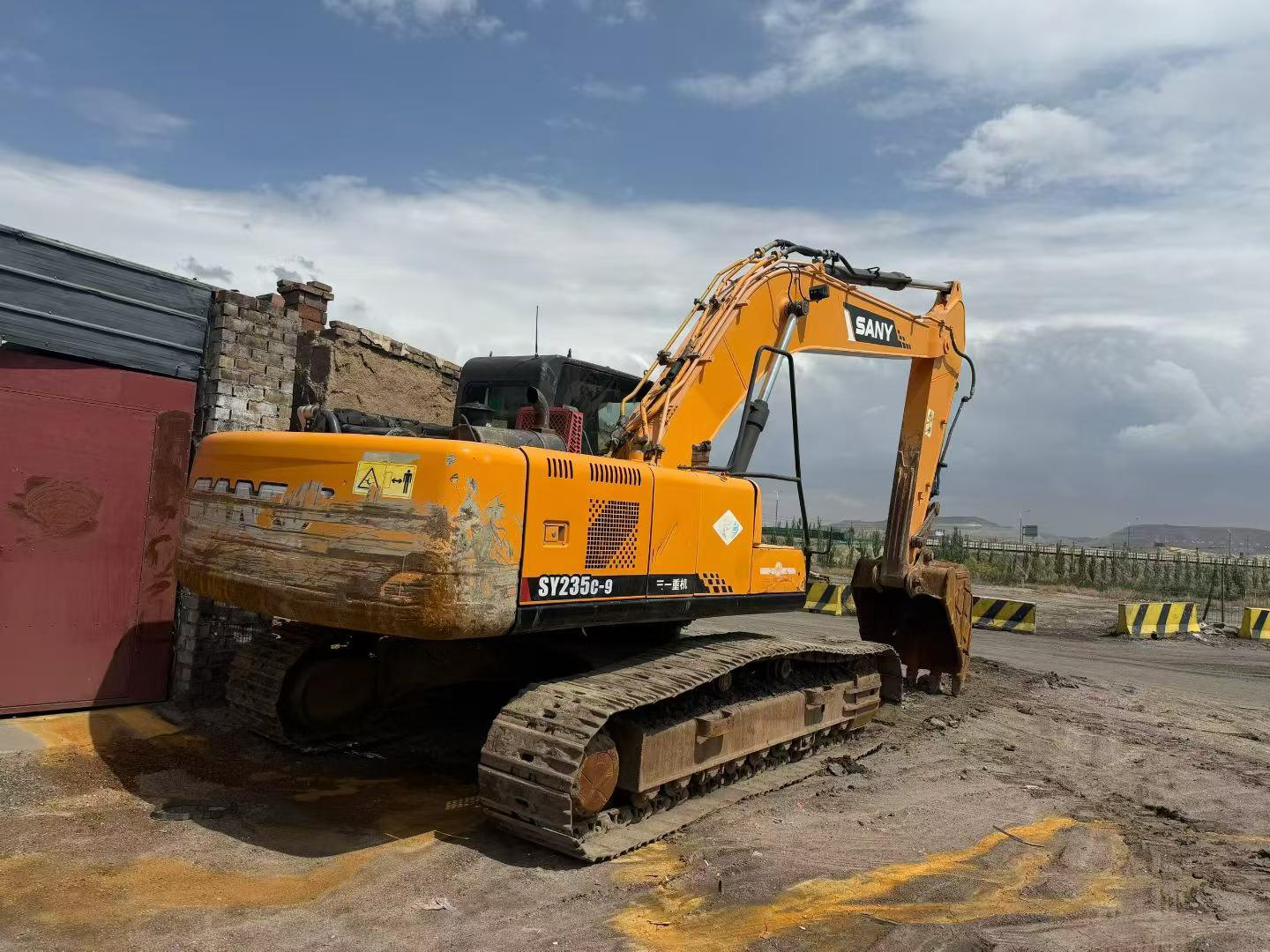 Buy Sany SY235C-8 Used Excavator / 3
