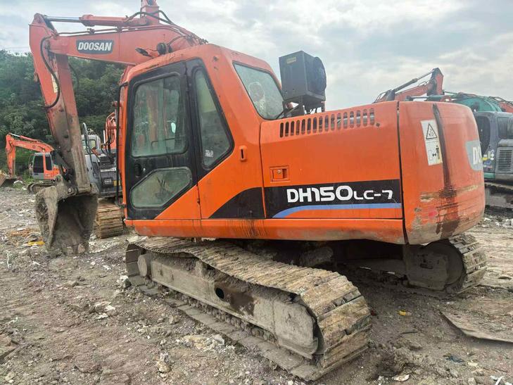 Buy Doosan DH150 Used Excavator / 1