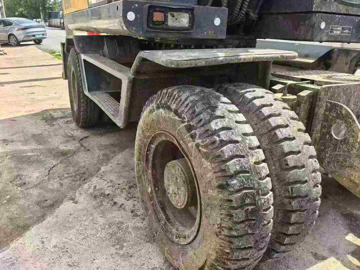 Compre Excavadora XCMG XE150 Usada / 5