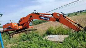 Купить Подержанный Экскаватор Doosan DH220 / 4 Купить Подержанный Экскаватор Doosan DH220 / 4