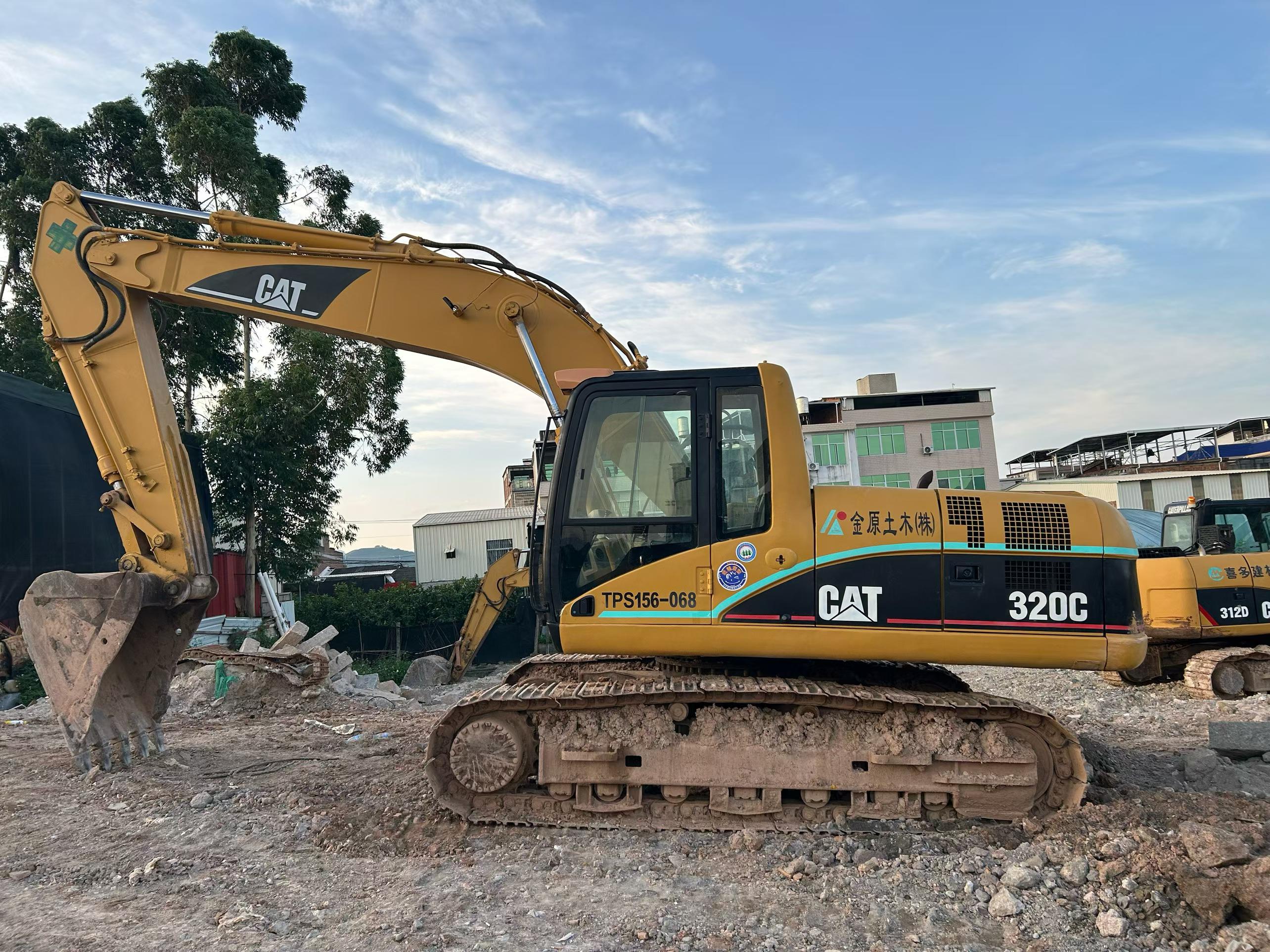 Buy Caterpillar 320C Used Excavator / 2