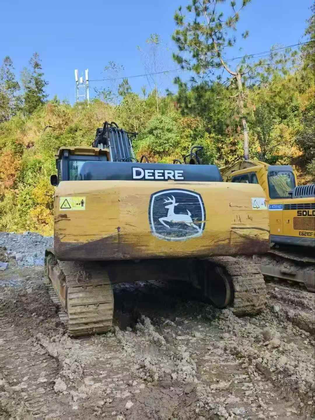 Compre Excavadora JohnDeere E360 Usada / 2