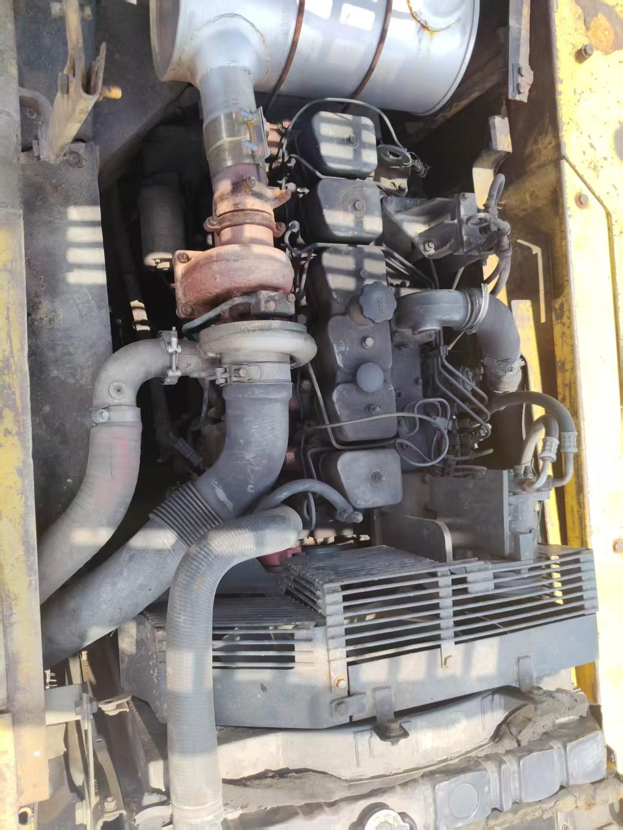 Buy Komatsu PC200-7 Used Excavator / 4