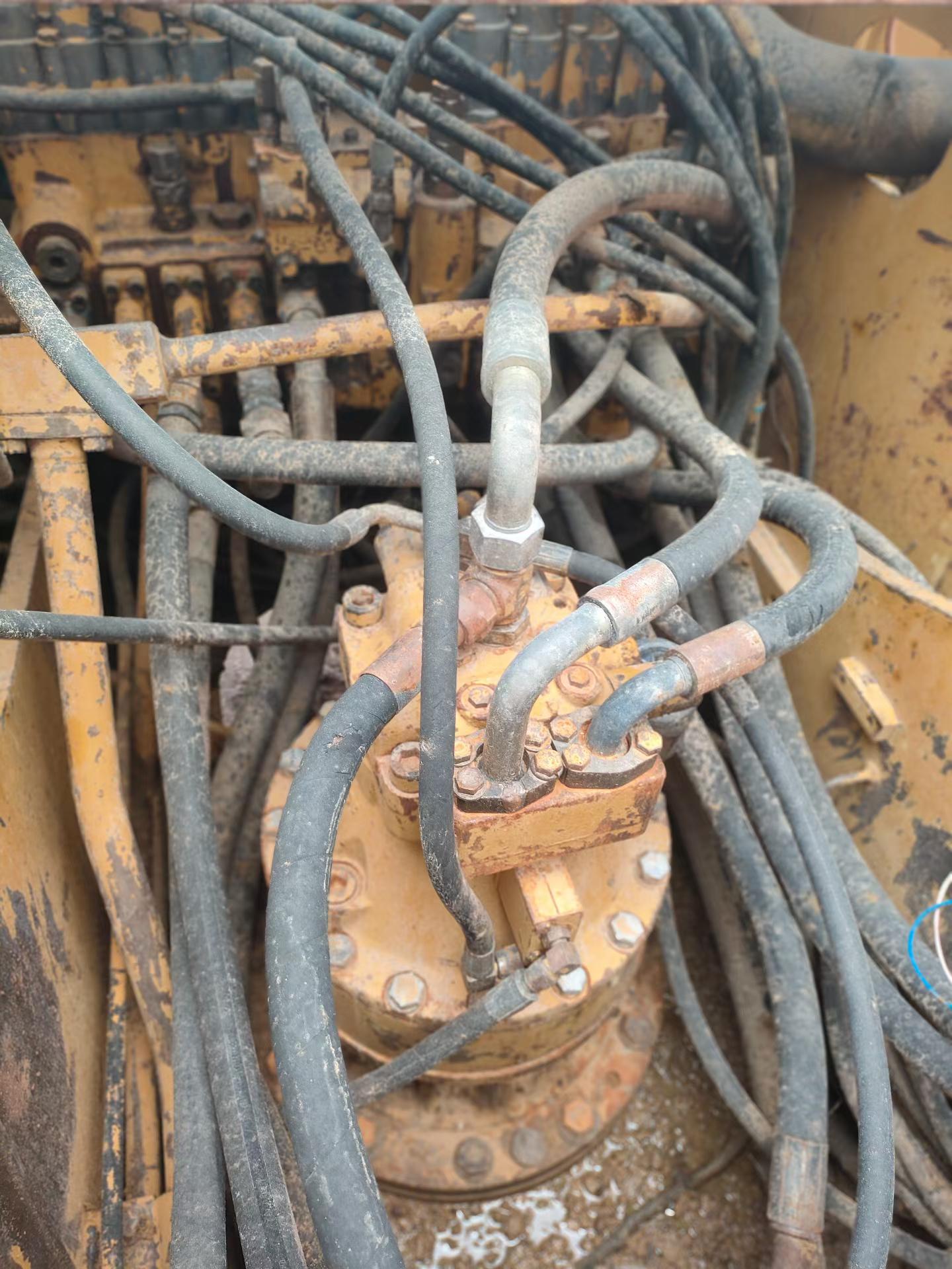 Buy Caterpillar 320V2 Used Excavator / 6