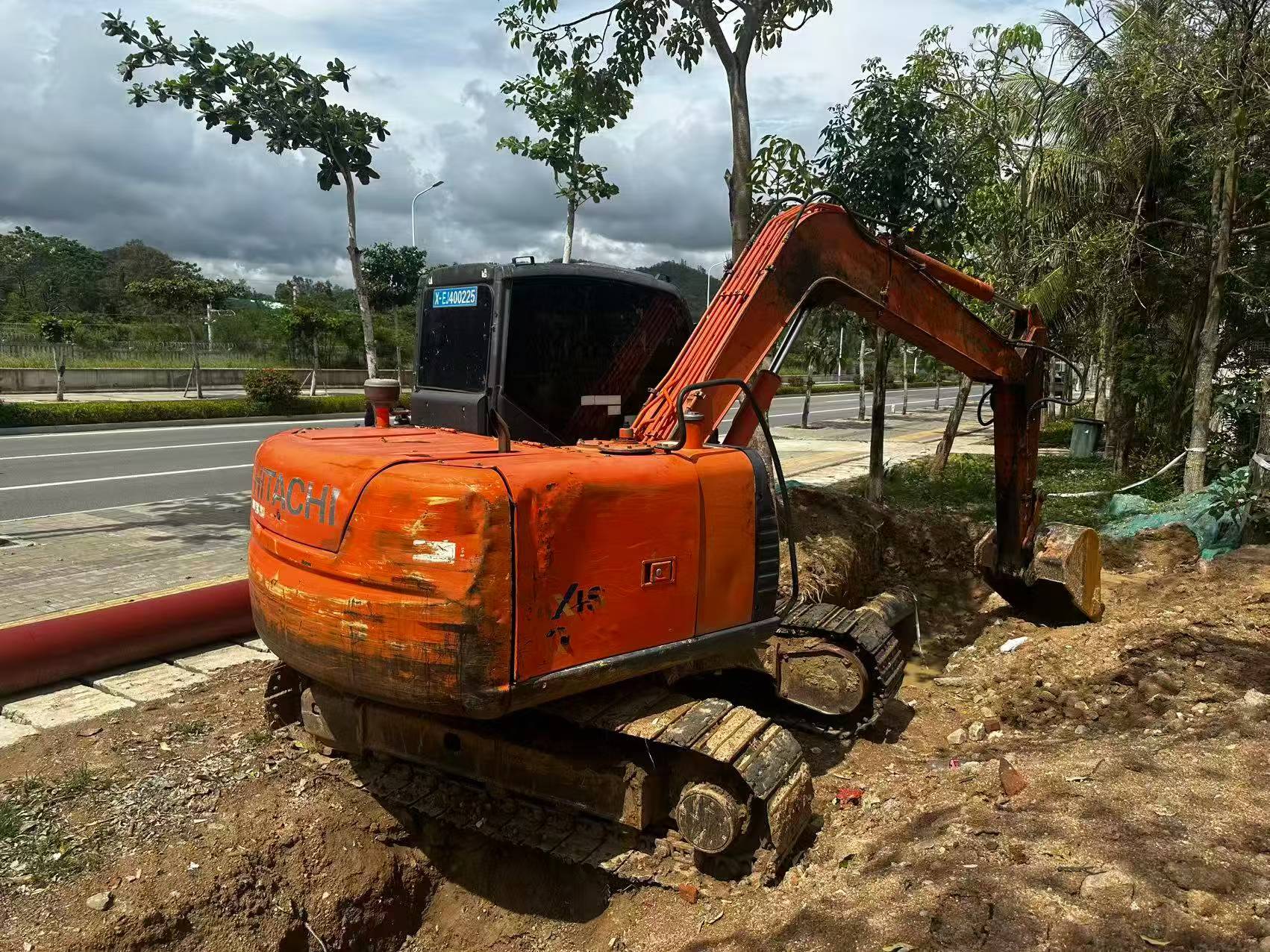 Buy Hitachi ZX70-3 Used Excavator / 4