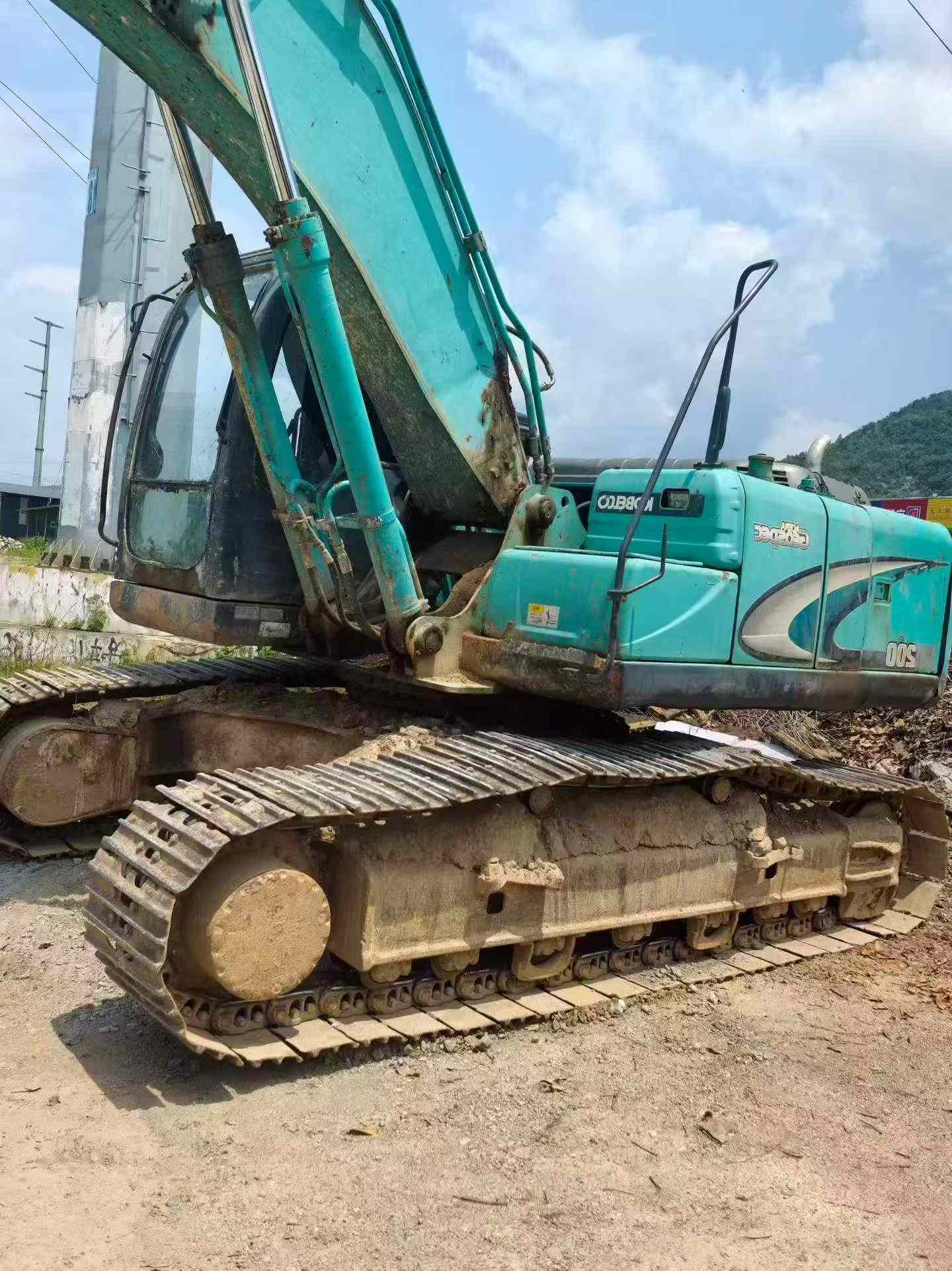 Buy Kobelco SK200 Used Excavator / 2