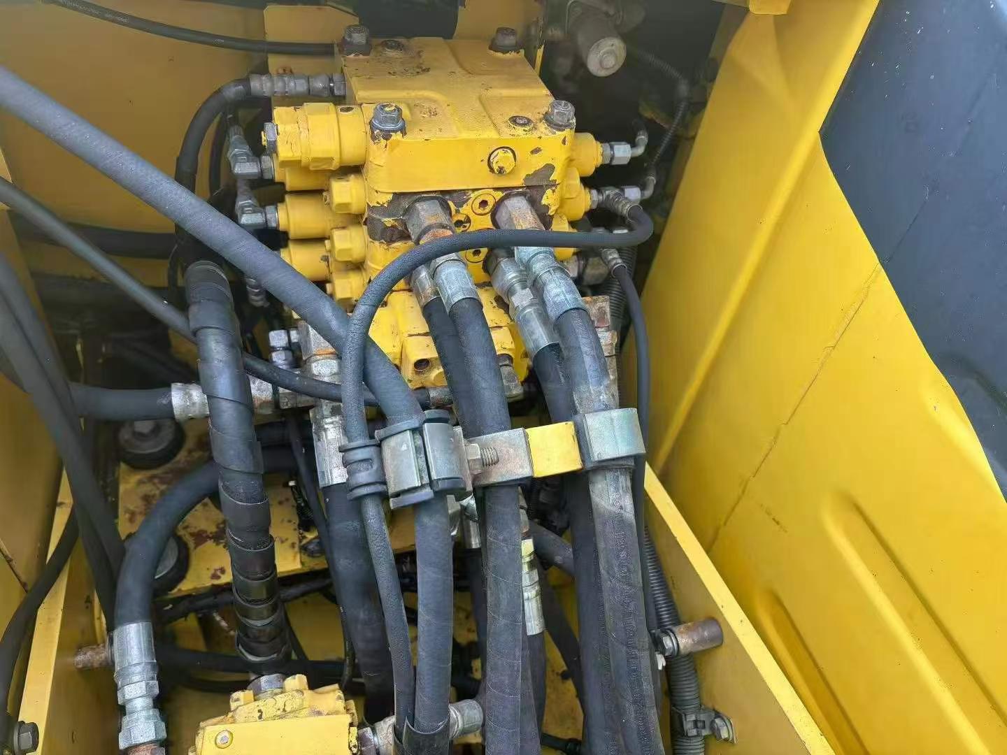 Buy Komatsu PC120-8 Used Excavator / 4