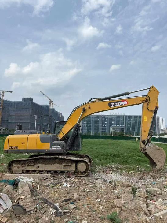 Buy XCMG XE215DA Used Excavator / 1