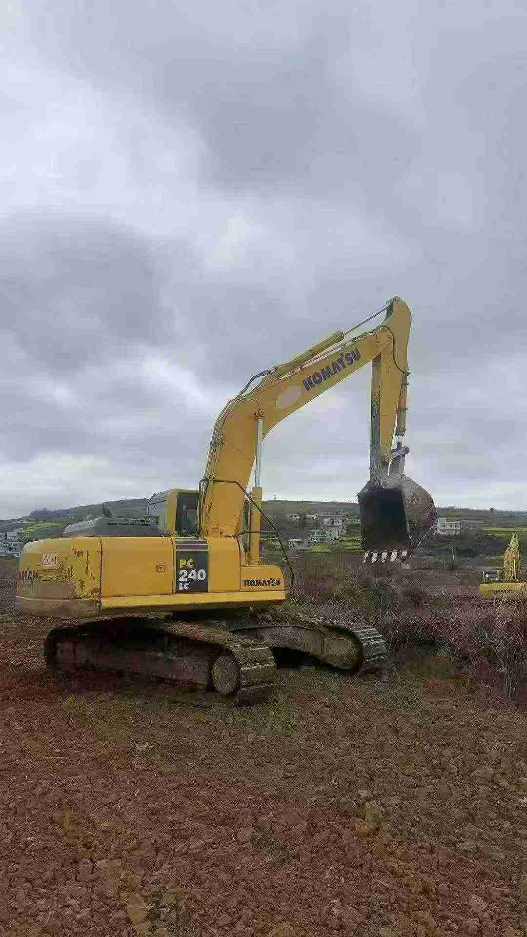 Купить Подержанный Экскаватор Komatsu PC240-6 / 2