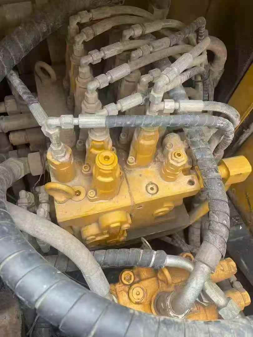Buy Sany SY135 Used Excavator / 8