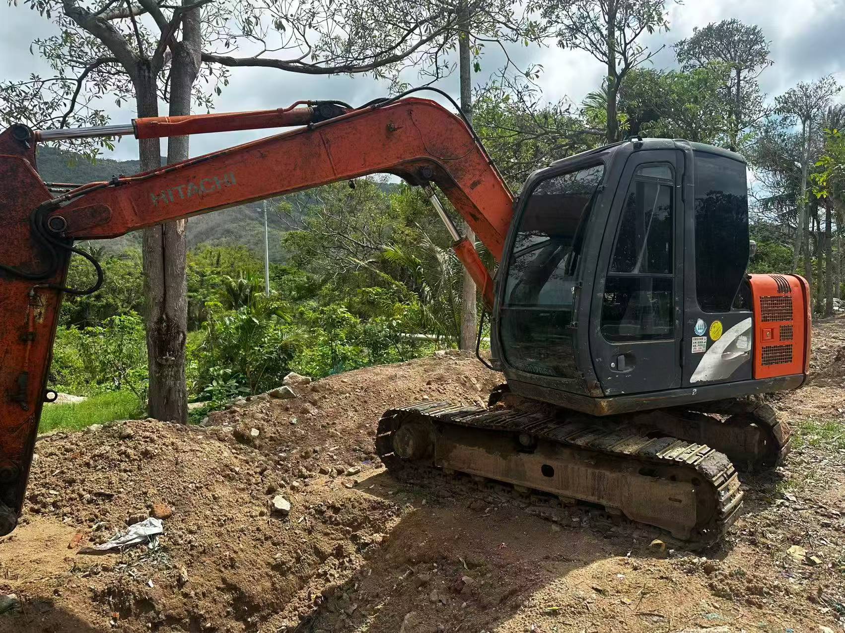 Buy Hitachi ZX70-3 Used Excavator / 3