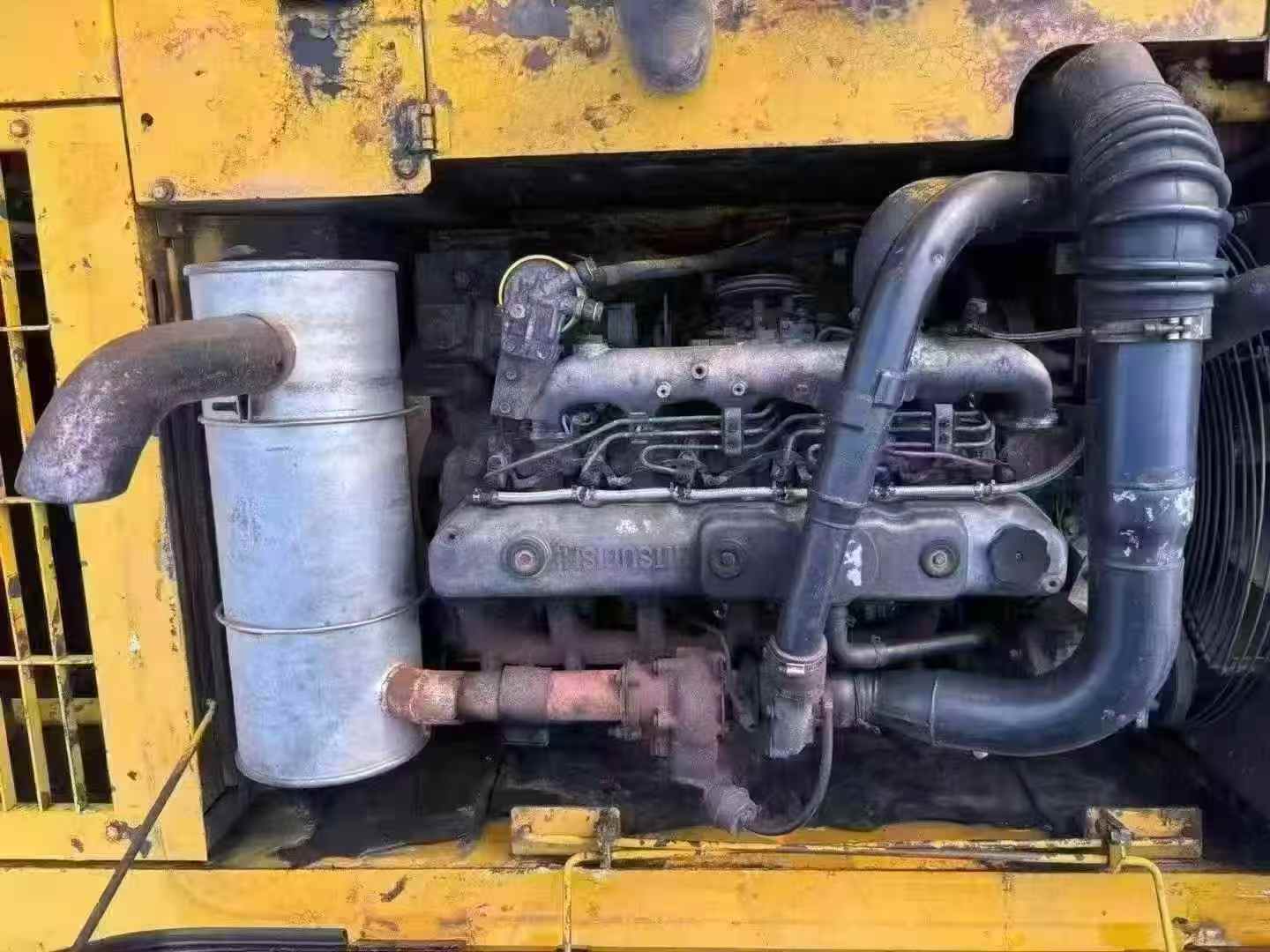 Buy Kato 820-3SP Used Excavator / 9