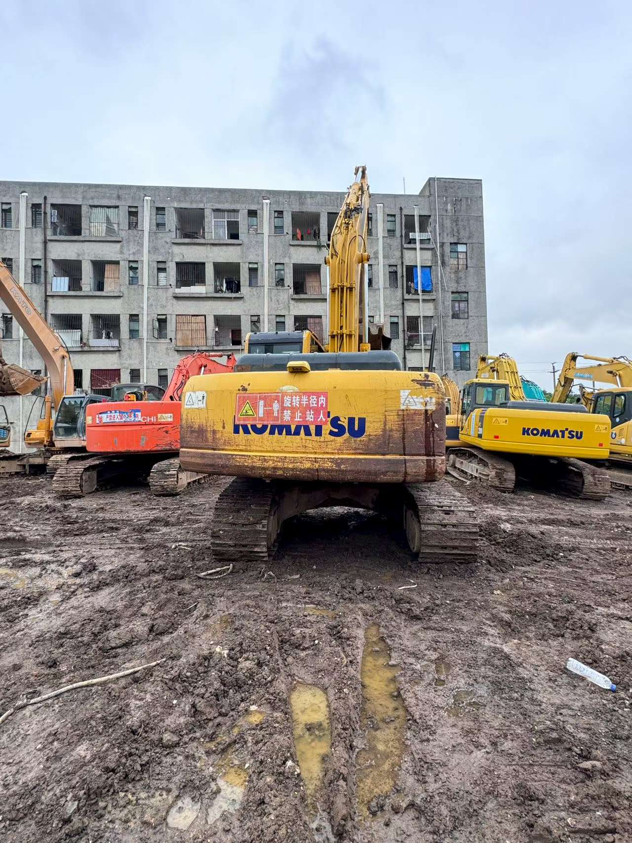Buy Komatsu PC200-8 Used Excavator / 7