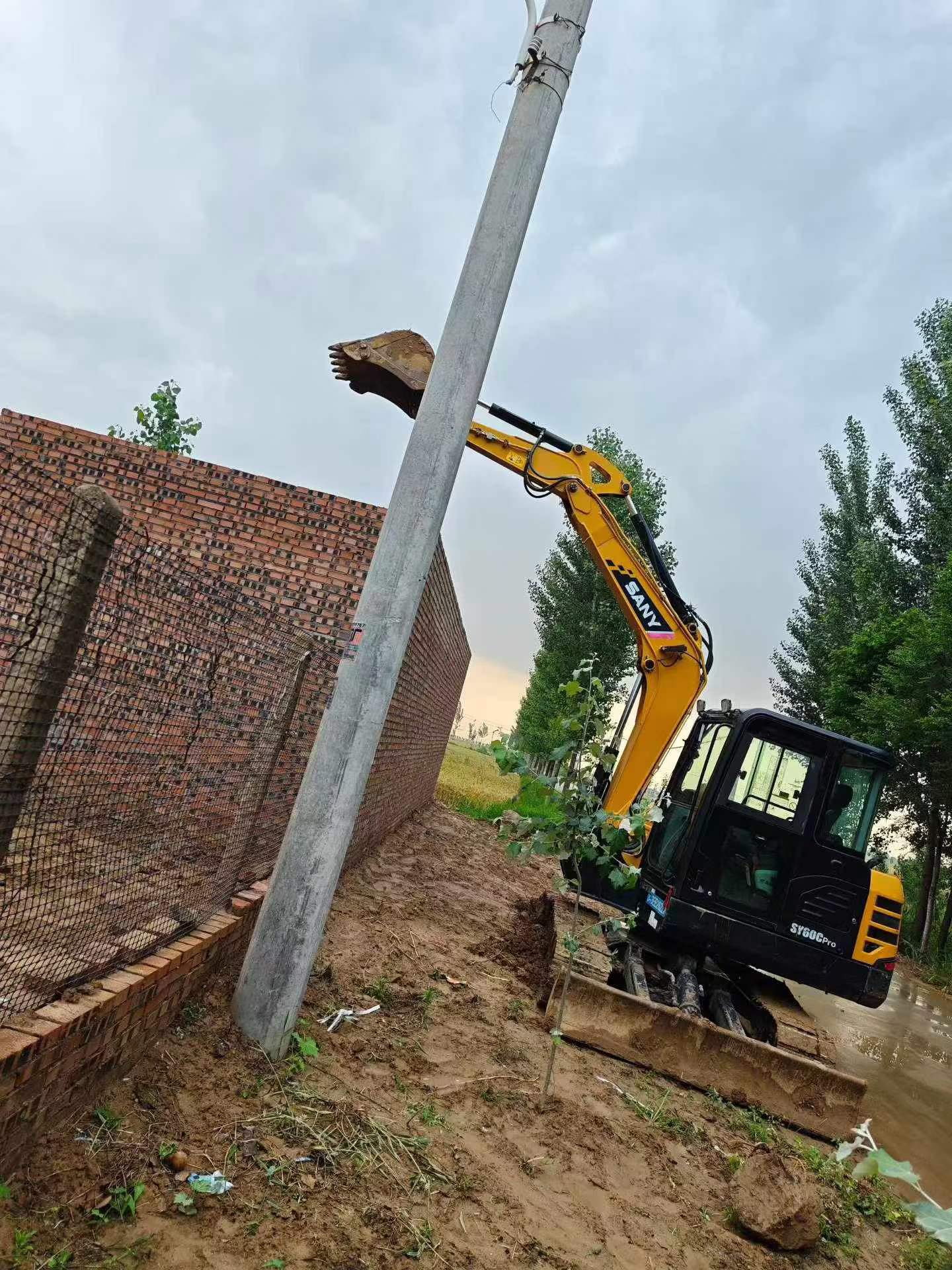 Buy Sany SY60 Used Excavator / 3