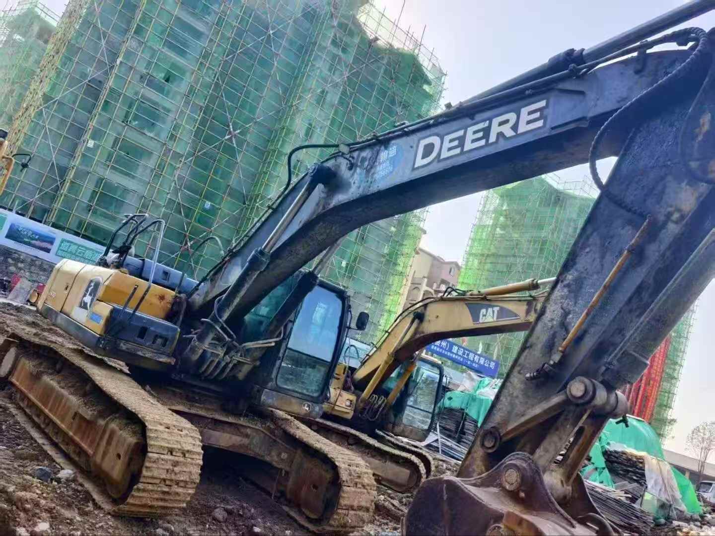 Compre Excavadora JohnDeere E360 Usada / 3