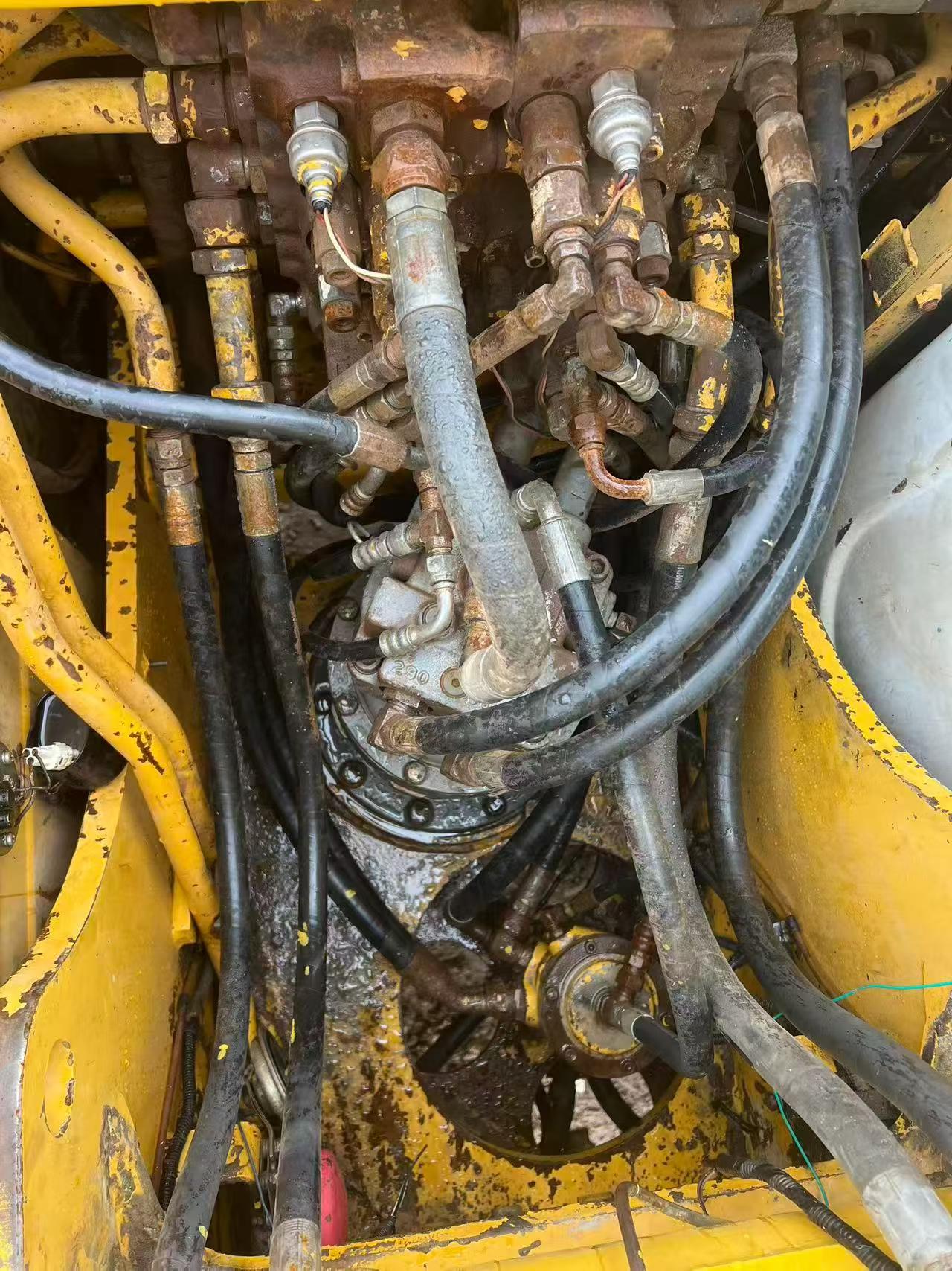 Buy Kato HD512-6 Used Excavator / 9