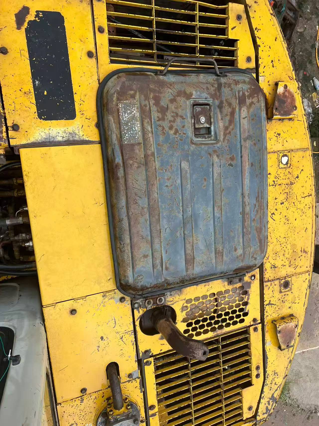 Buy Kato HD512-6 Used Excavator / 8