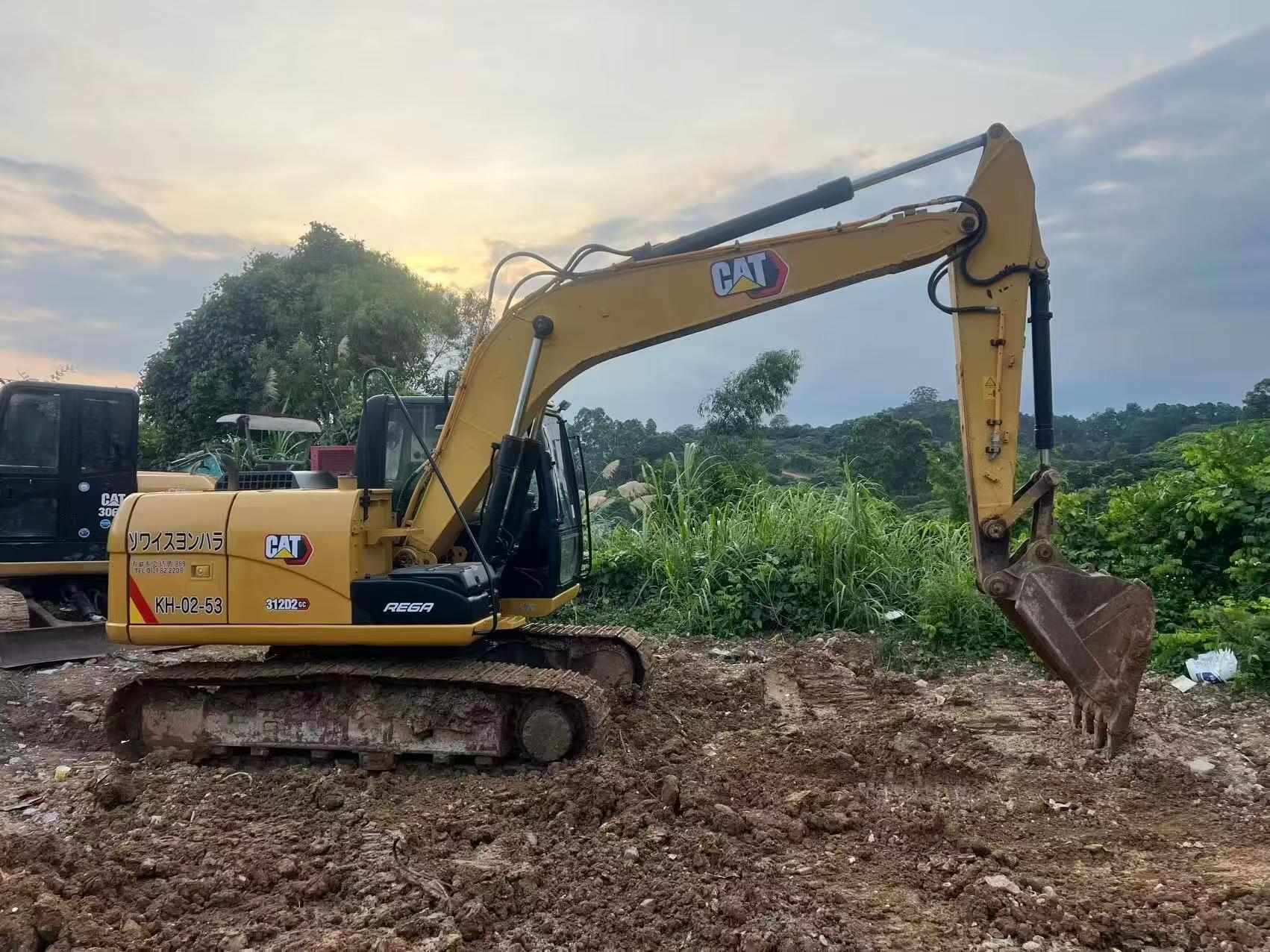 Купить Подержанный Экскаватор Caterpillar 312D / 3