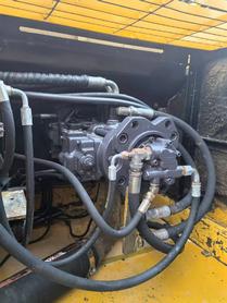 Buy Kato 820-3SP Used Excavator / 7 Buy Kato 820-3SP Used Excavator / 7