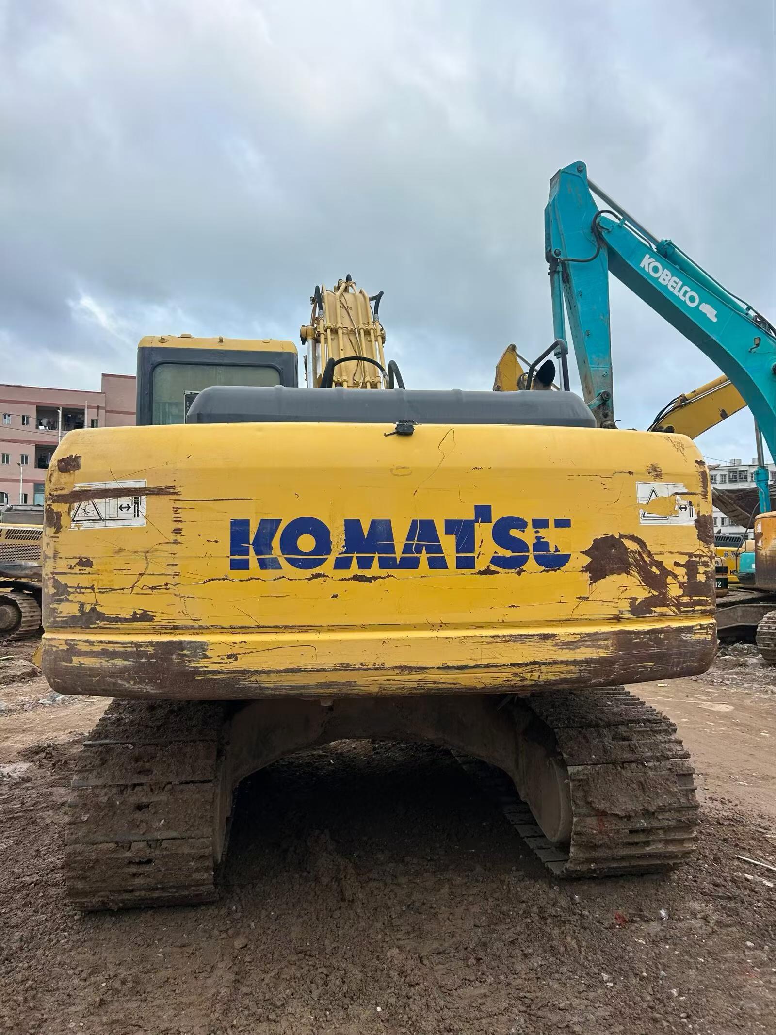 Buy Komatsu PC200-7 Used Excavator / 9
