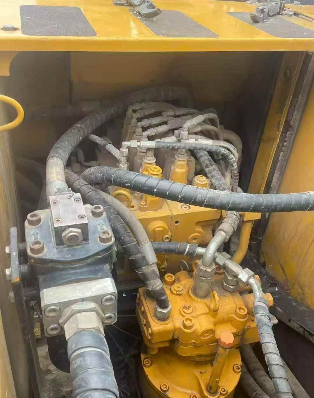 Compre Excavadora Sany SY135 Usada / 6