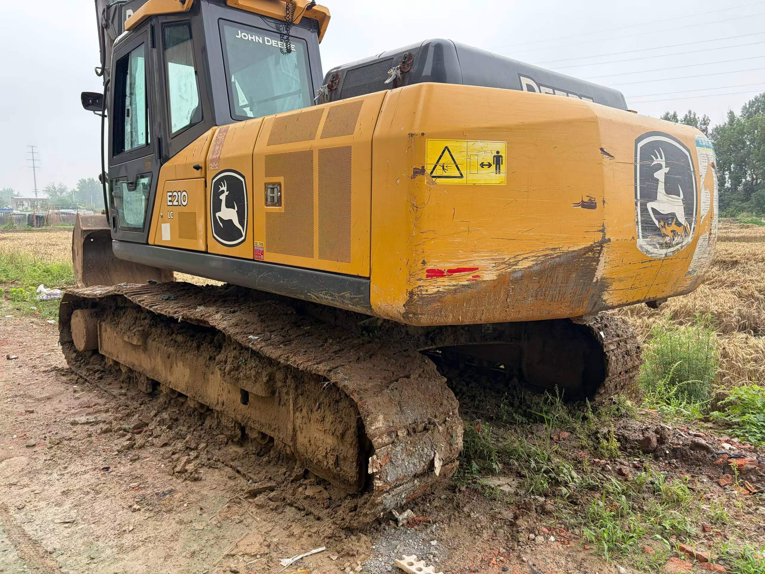 Comprar JohnDeere E210 Usado Excavadora