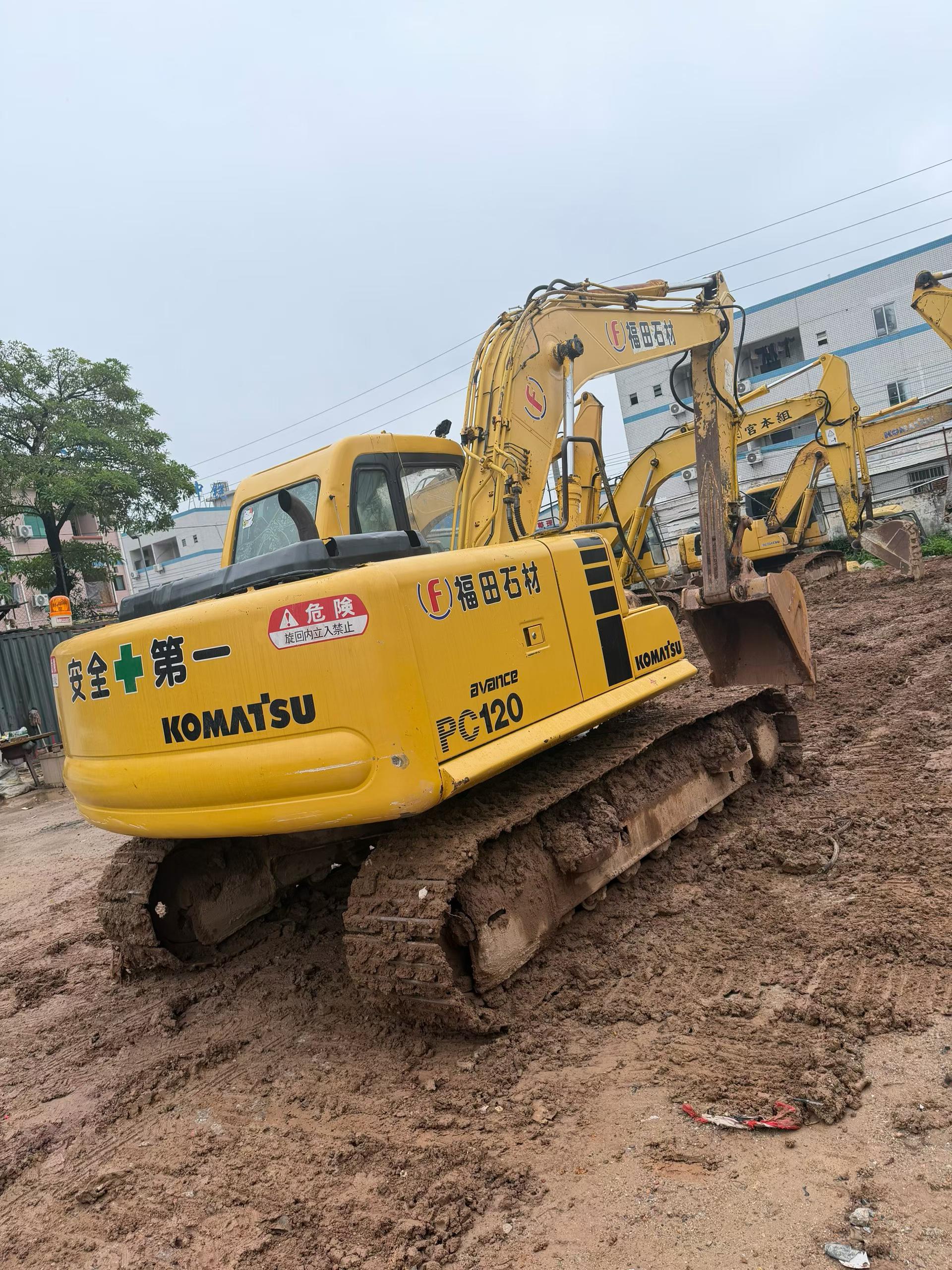 Купить Подержанный Экскаватор Komatsu PC120-6E / 3