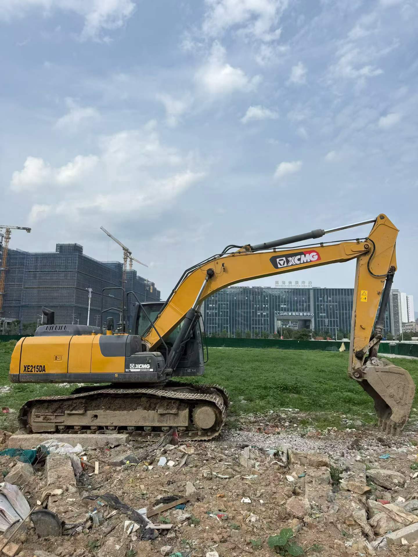 Comprar XCMG XE215DA Usado Excavadora