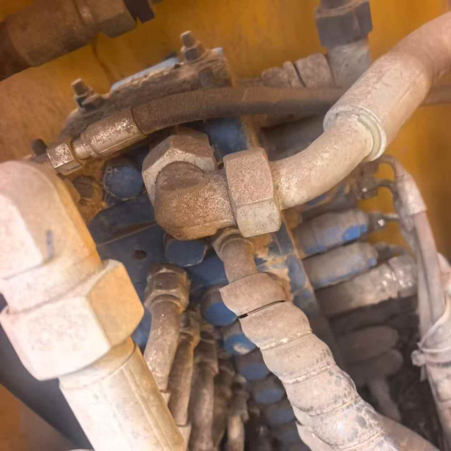 Compre Excavadora XCMG XE75C Usada / 5