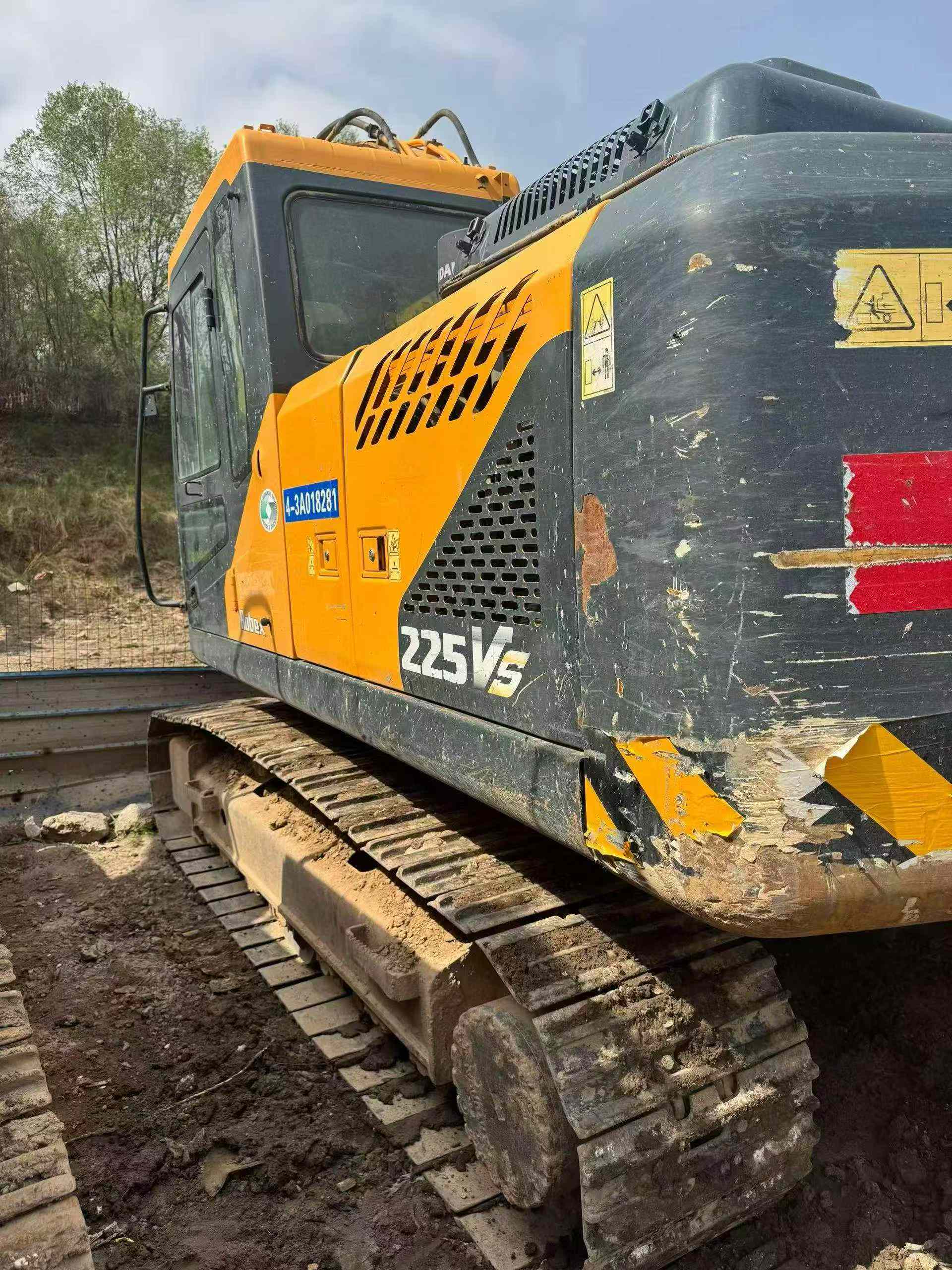 Купить Подержанный Экскаватор Hyundai R215-7 / 2