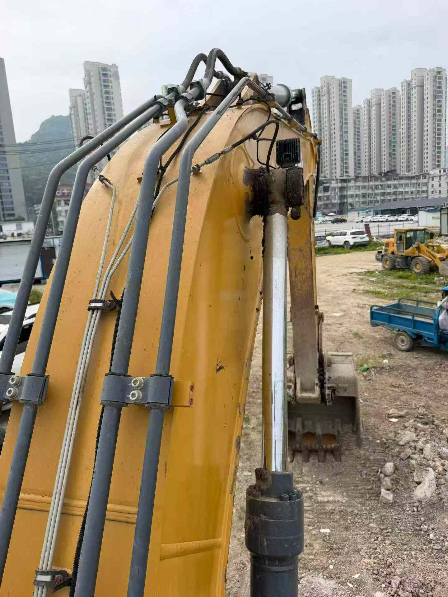 Compre Excavadora XCMG XE205DA Usada / 6