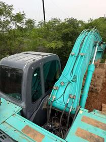 Compre Escavadeira Kobelco SK260 Usada / 3 Compre Escavadeira Kobelco SK260 Usada / 3