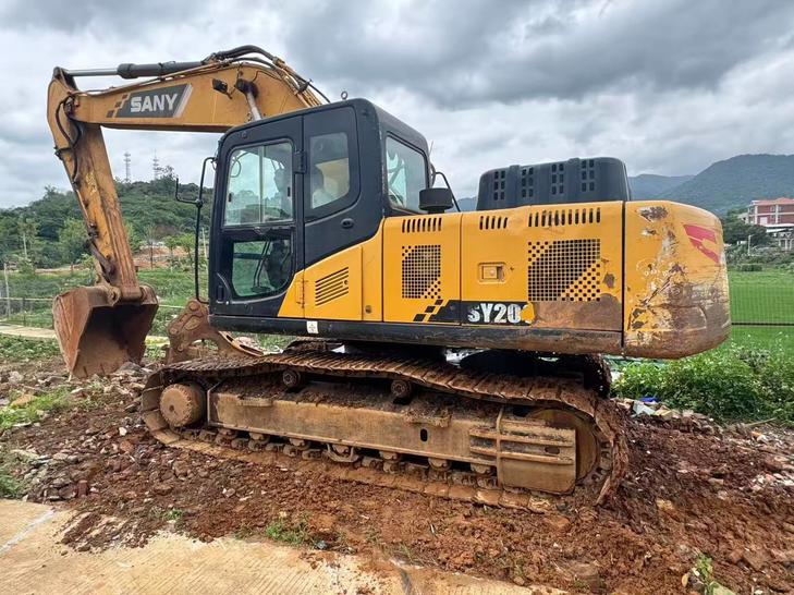 Buy Sany SY200C Used Excavator / 1