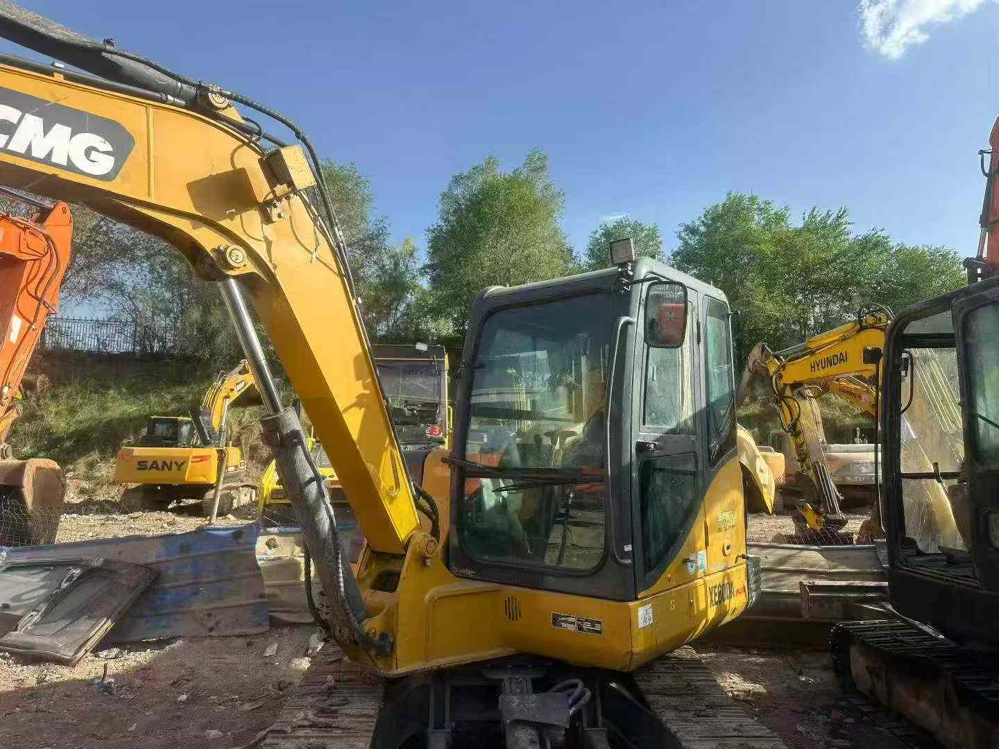 Compre Excavadora XCMG XE60 Usada / 9