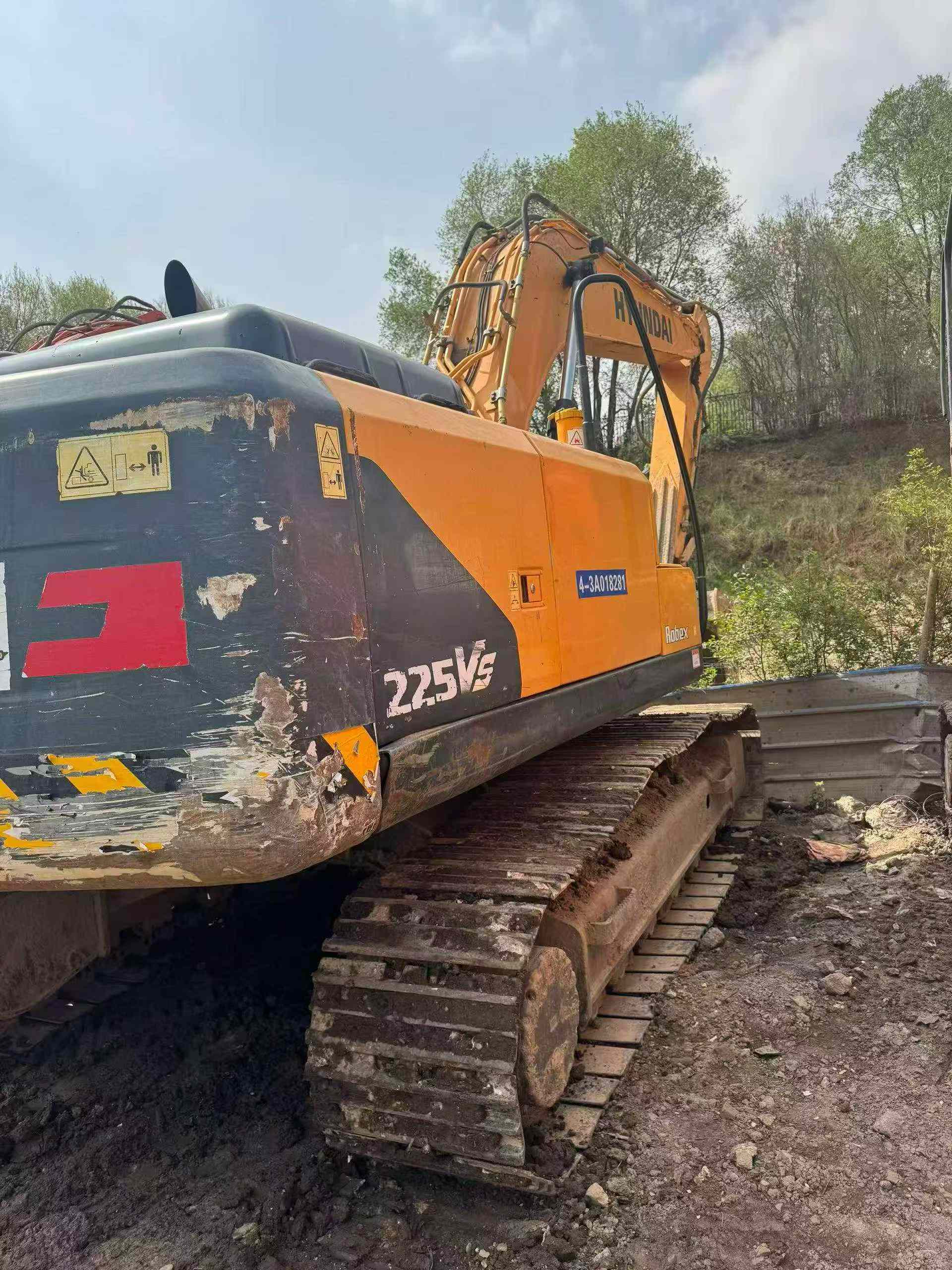 Купить Подержанный Экскаватор Hyundai R215-7 / 5