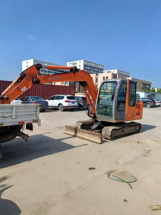 Buy Hitachi ZX60 Used Excavator / 1