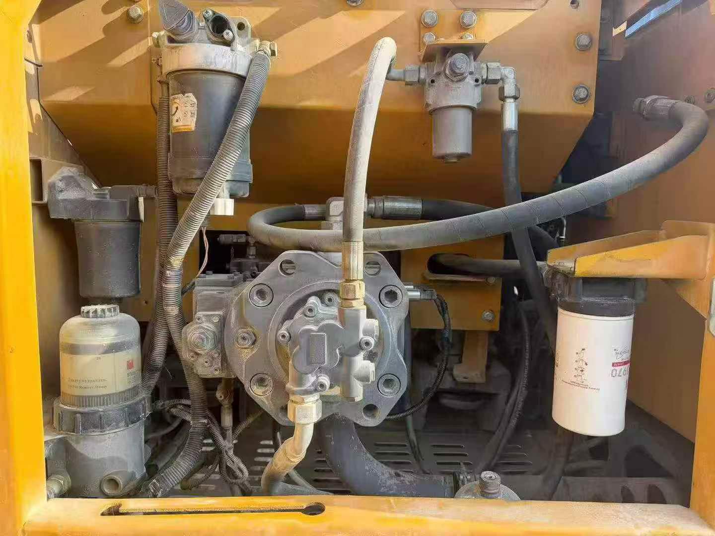 Compre Excavadora XCMG XE200DA Usada / 6