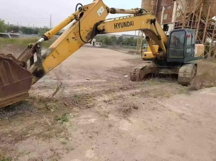 Buy Hyundai R335-7 Used Excavator / 1