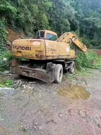 Buy Hyundai R200-5 Used Excavator / 2 Buy Hyundai R200-5 Used Excavator / 2