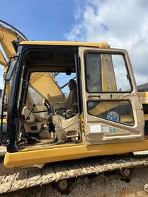 Buy Caterpillar 320V2 Used Excavator / 4 Buy Caterpillar 320V2 Used Excavator / 4