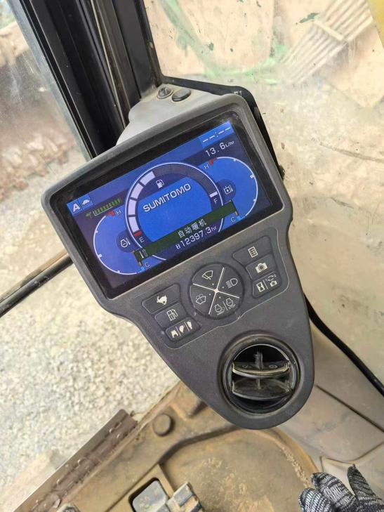 Buy Sumitomo SH210-5 Used Excavator / 1
