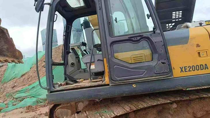 Buy XCMG XE200 Used Excavator / 1