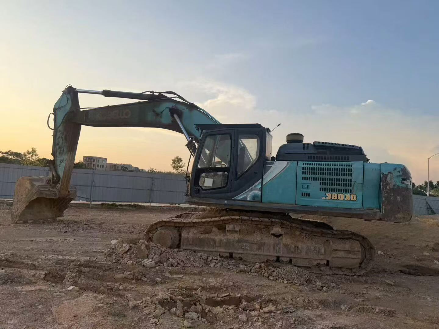 Buy Kobelco SK17SR Used Excavator / 2