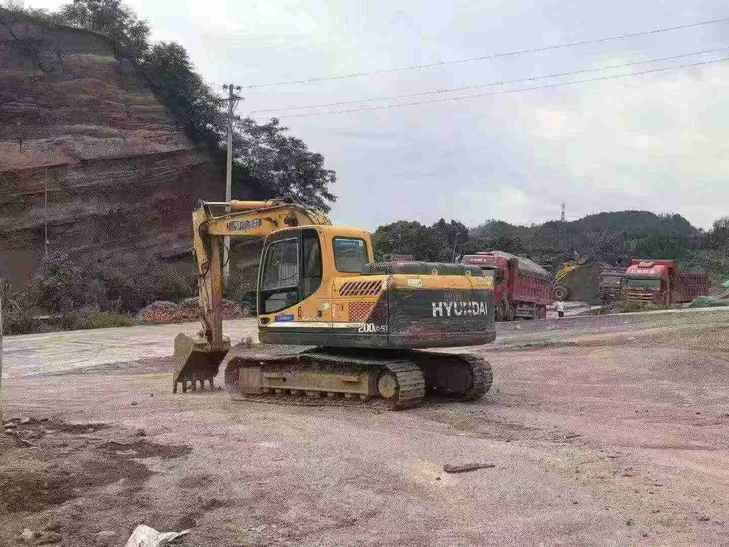 Buy Hyundai R150-7 Used Excavator / 1
